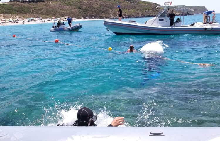 Installazione di una linea di salvamento marittima in Sardegna
