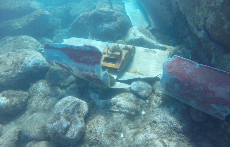 Recupero detriti dal fondale marino presso Torre dei Corsari