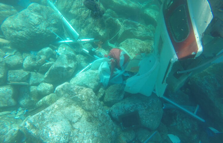 Recupero detriti dal fondale marino presso Torre dei Corsari